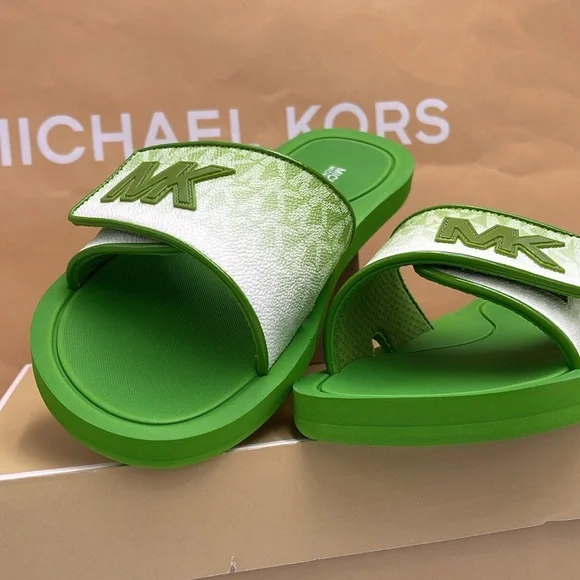 Michael Kors Green Slide Logo Sandals Palmer Ombré Signature
Jungle Green 
NWT - Picture 6 of 16